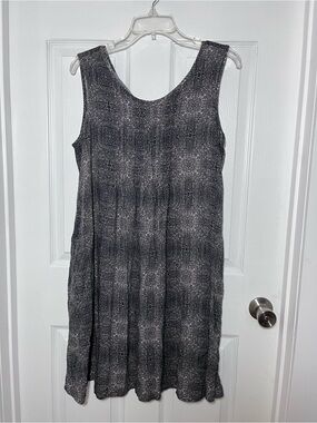 Kohl's Sleeveless Black, Taupe & Gray Sleeveless Dress